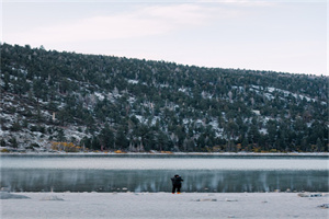《和郡人汤倅中秋月》虞俦